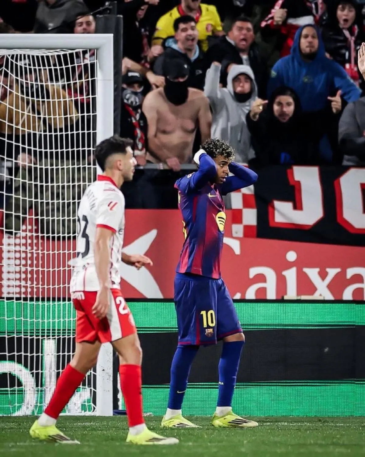 جيرونا يفجر مفاجأة ويهزم برشلونة.. المنافسة على الصدارة تشتعل