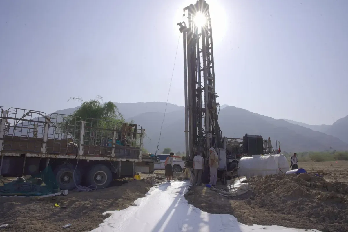 خلية الأعمال الإنسانية تنجز بئراً ارتوازية في تعز لخدمة 1500 مستفيد