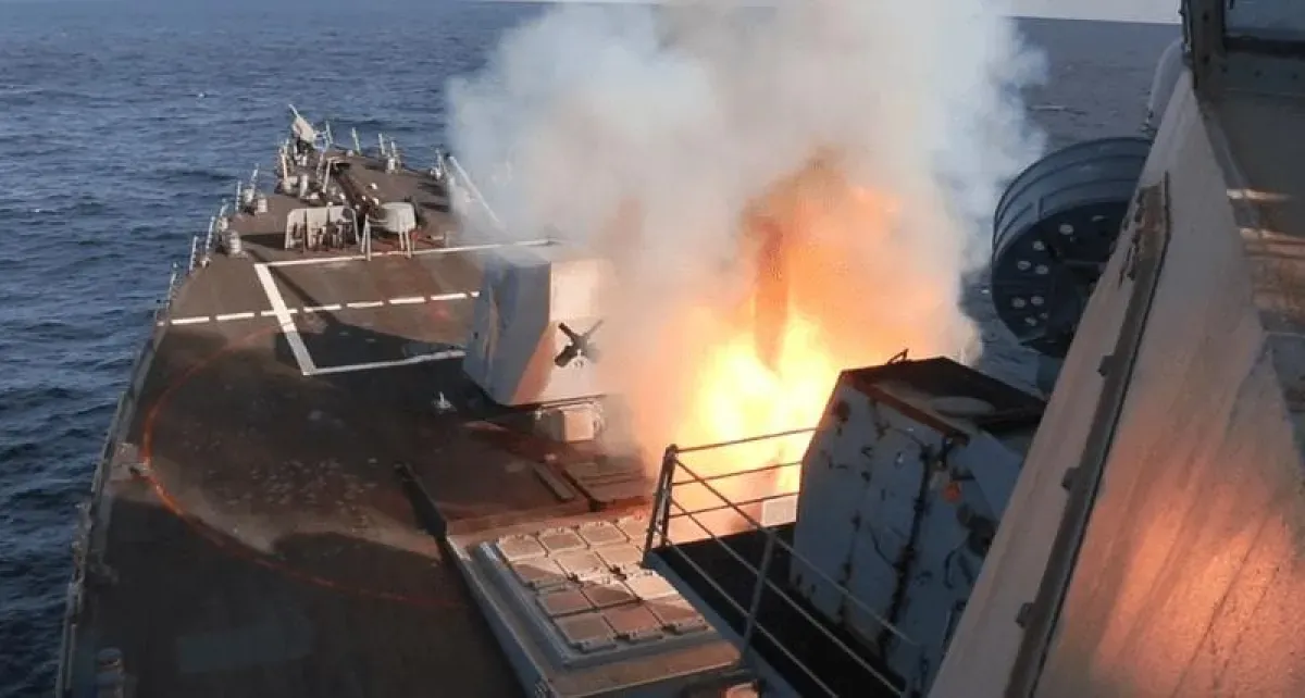 القيادة المركزية الأمريكية تعلن تدمير 17 سفينة إيرانية وضرب أهداف استراتيجية