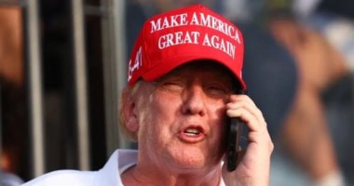 جدل واسع في واشنطن: رقم هاتف ترامب الشخصي ينتشر بين الصحفيين ورجال الأعمال