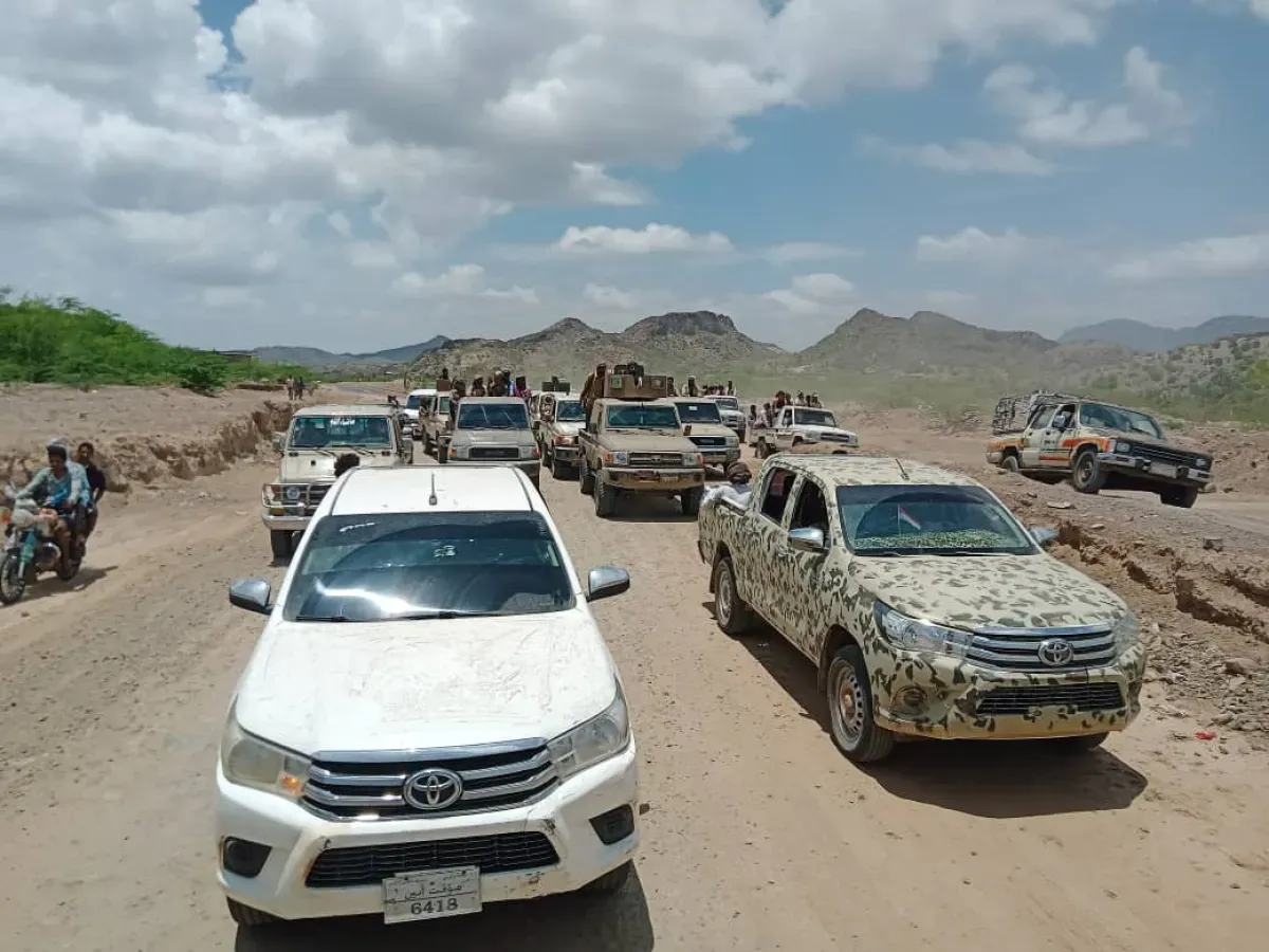 تشييع مهيب في تعز للشهيد برهان جابر وسط حضور رسمي وشعبي