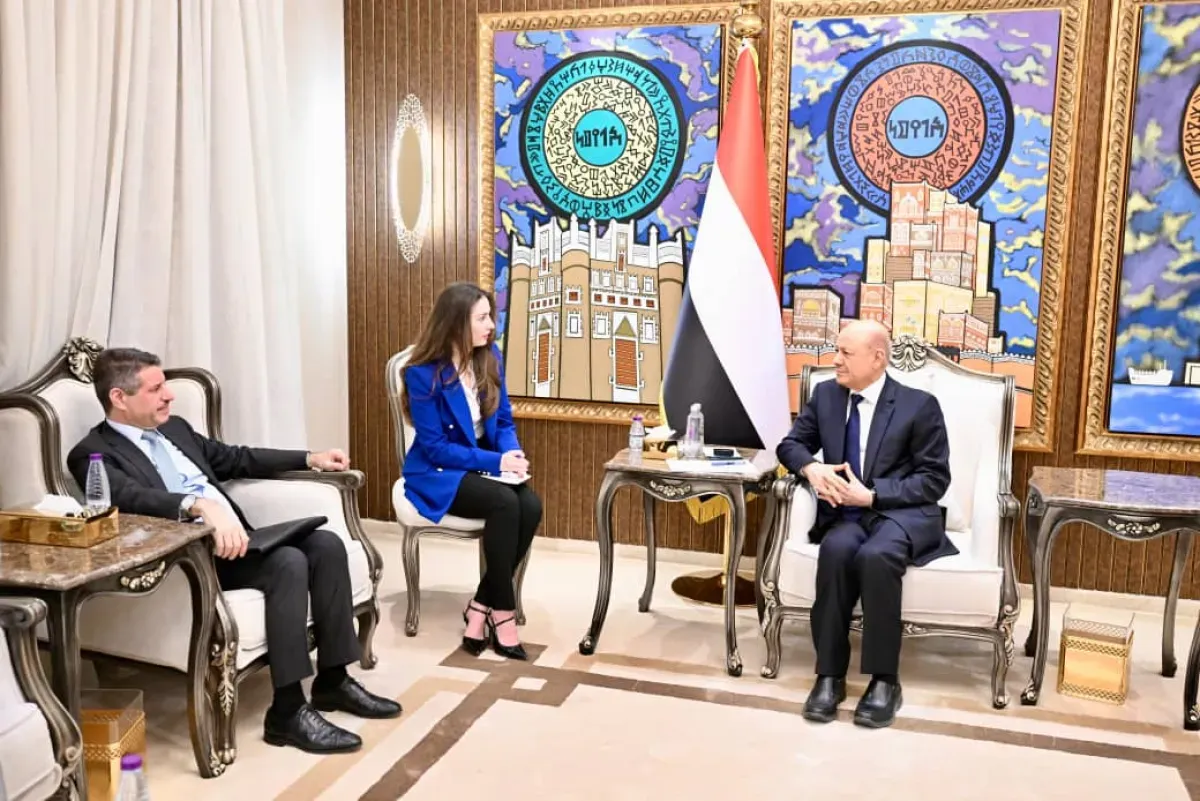 العليمي: النظام الإيراني قد يستغل الهدنة لإعادة تموضع مليشياته كورقة ابتزاز