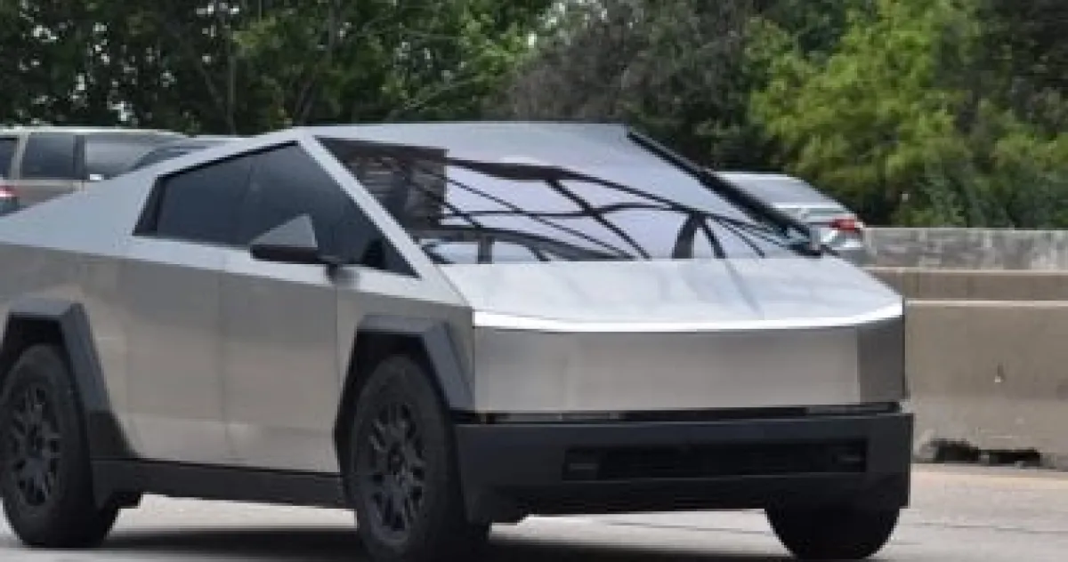 تسلا تقدم شحن مجاني لمدة عام لطراز Model 3