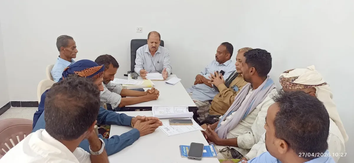 اجتماع تنفيذى في ذو باب المندب يناقش الاستعدادات الدراسية ومشاريع المياه