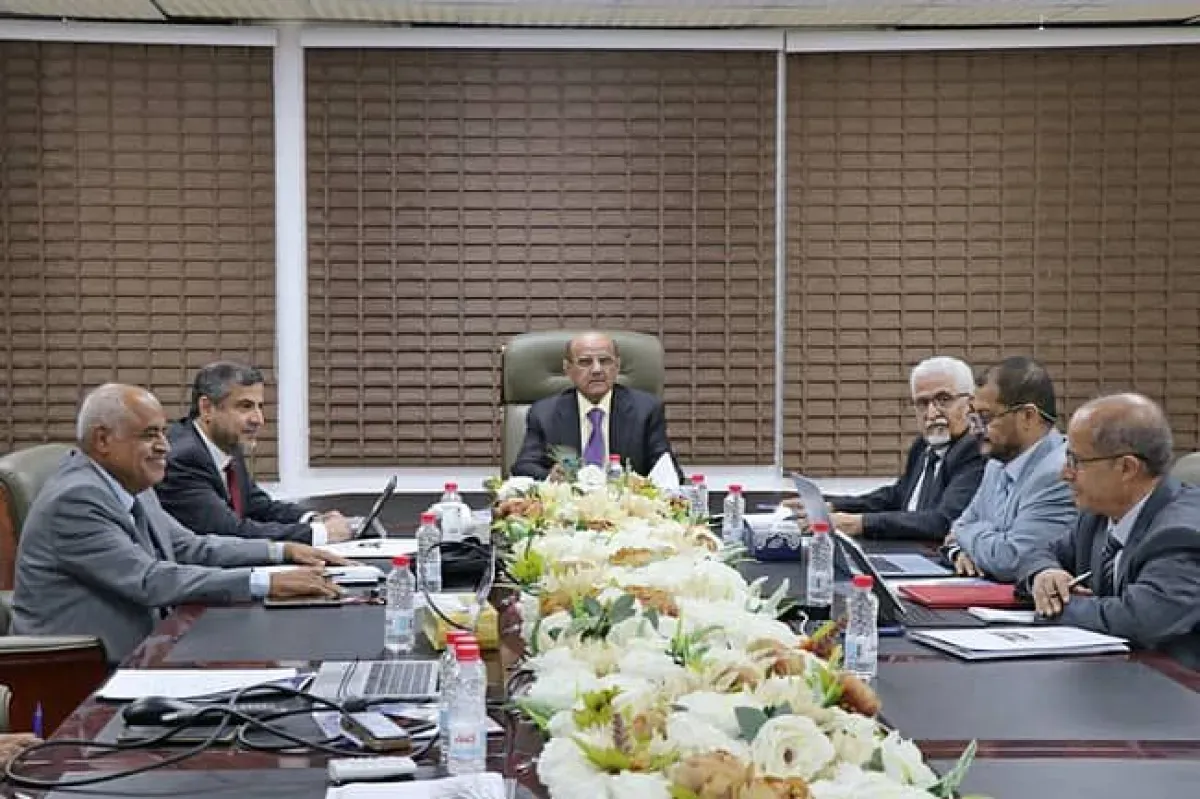 البنك المركزي اليمني يؤكد استمرار السياسات الاحترازية ويستعرض الإصلاحات والتعاون الدولي