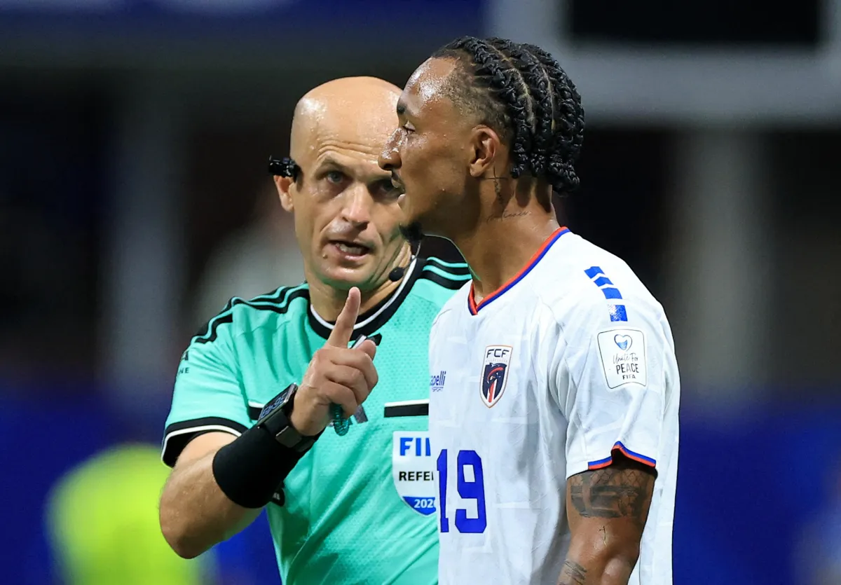 طاقم تحكيم أردني في مباراة المغرب واسكتلندا بكأس العالم