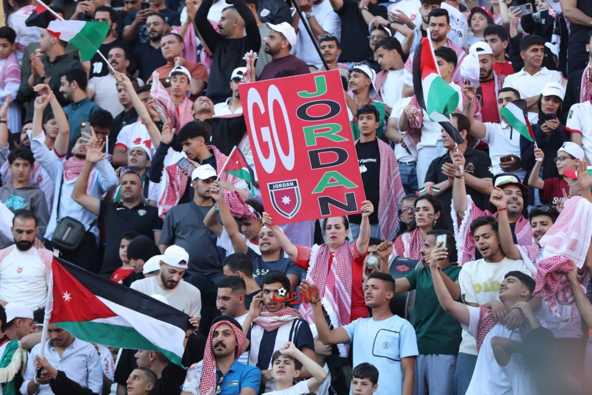 المدرج الروماني يحتضن جماهير النشامى في أجواء مونديالية