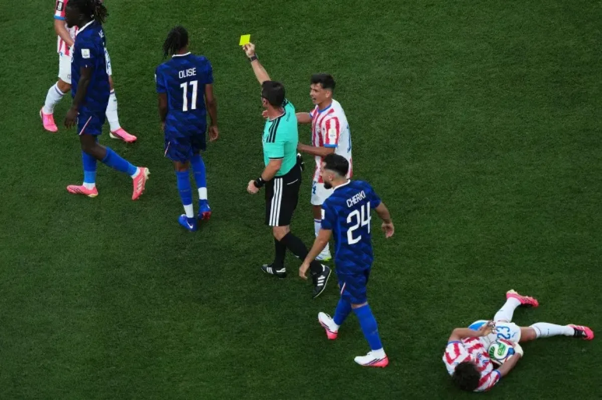 فيفا يثبت عقوبة أوليسي قبل مواجهة المغرب: خطر الغياب يهدد نجم فرنسا