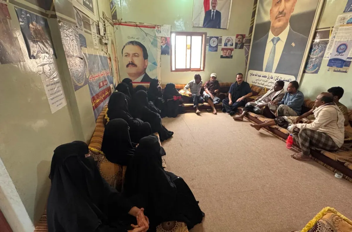 الأشبط يتفقد حيس ويعزز التواصل مع القيادات الشبابية والنسوية