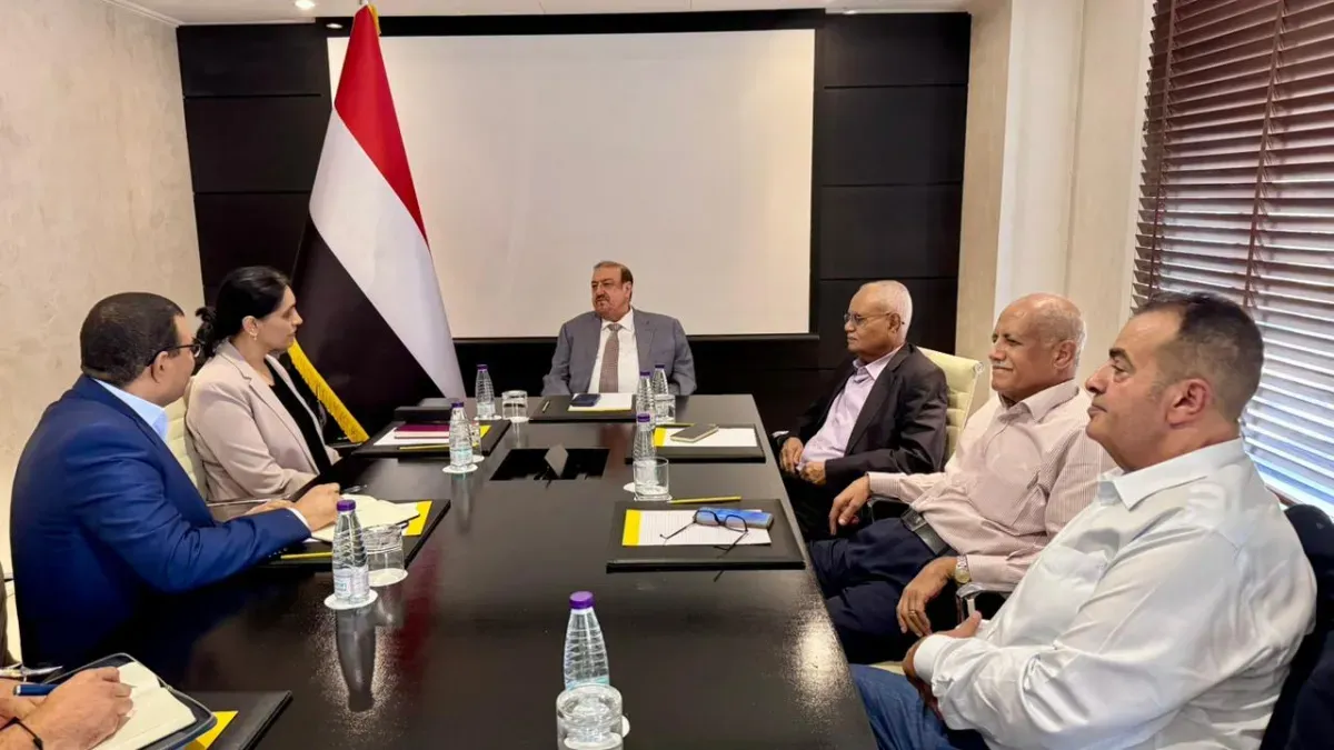 رئيس برلماني يمني يدعو لموقف دولي حازم ضد "النبتة الحوثية الإيرانية"