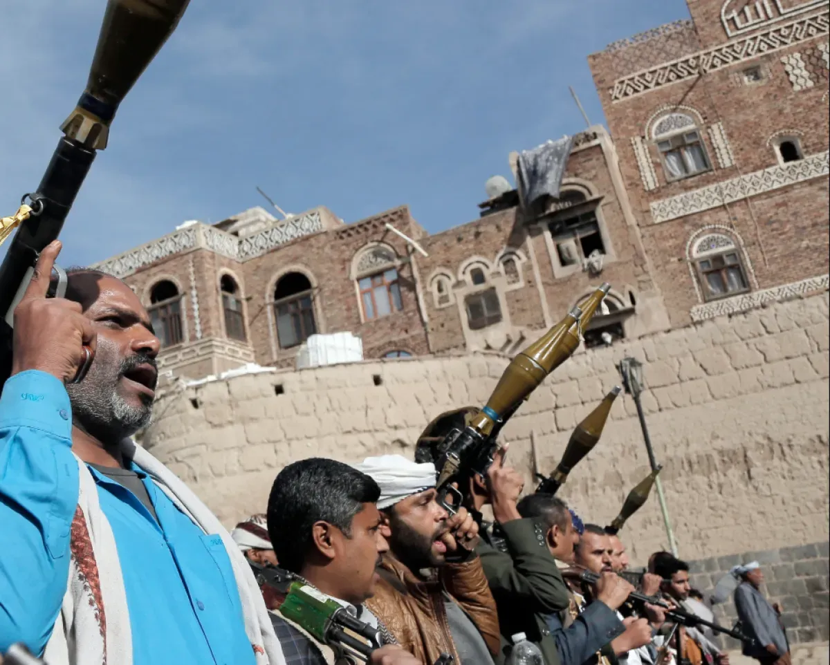 مطالب مالية لمشاهير الحوثيين تثير جدلاً وسط المعركة الإعلامية